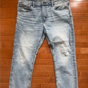 American Eagle Outfitters Men's Faded Blue Slim Jeans